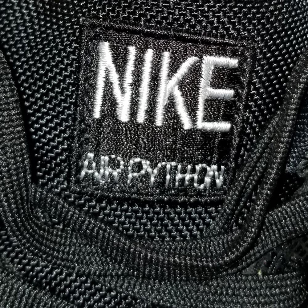 Nike Air Python - Picture 2 of 4